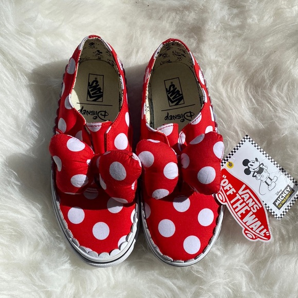 MINNIE MOUSE VANS. RED & WHITE POLKA DOT SLIP ONS WITH BOWS ON TOP!!! KIDS SZ 3 - Picture 1 of 5